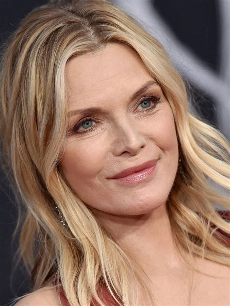 Download Michelle Pfeiffer Maleficent Film Premiere Wallpaper Wallpapers Com Download Michelle Pfeiffer Maleficent Film Premiere Wallpaper Wallpapers Com